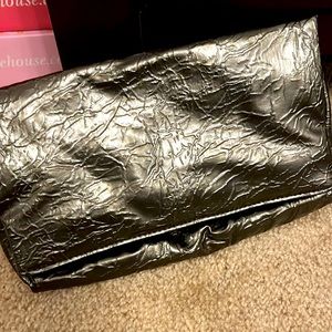 Pewter clutch